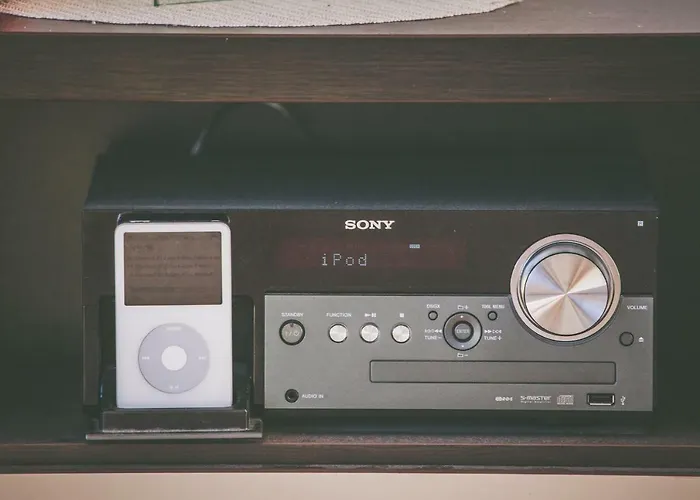 Juros Akys 9th Floor פלאנגה